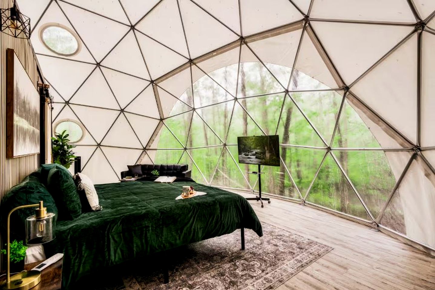 Luxurious Dome Surrounded by Nature for a Unique Romantic Escape near Brimstone and Big South Fork in Tennessee