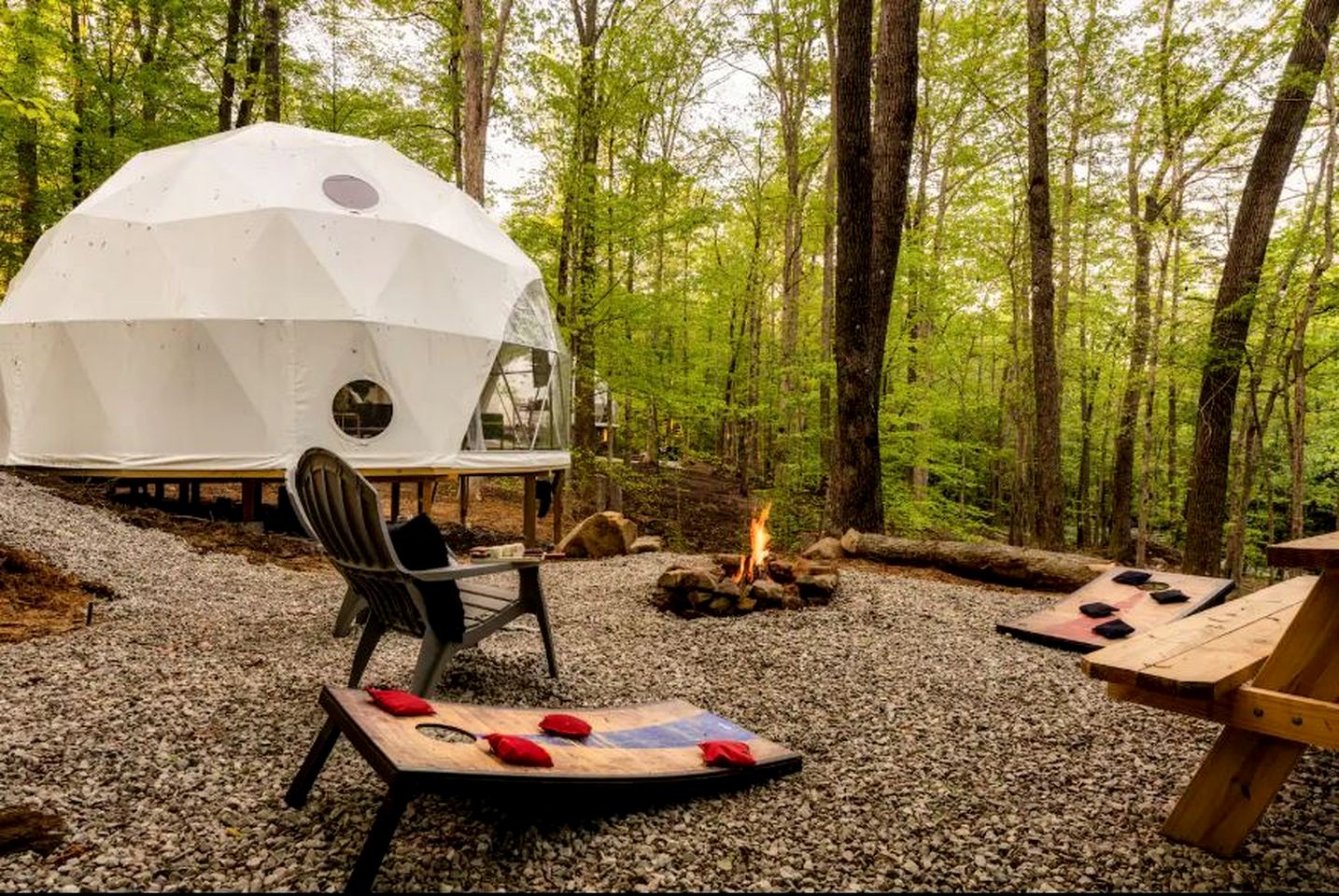 Cozy Dome Nestled in the Trees for an Unforgettable Couples Glamping Getaway in Scott County, Tennessee