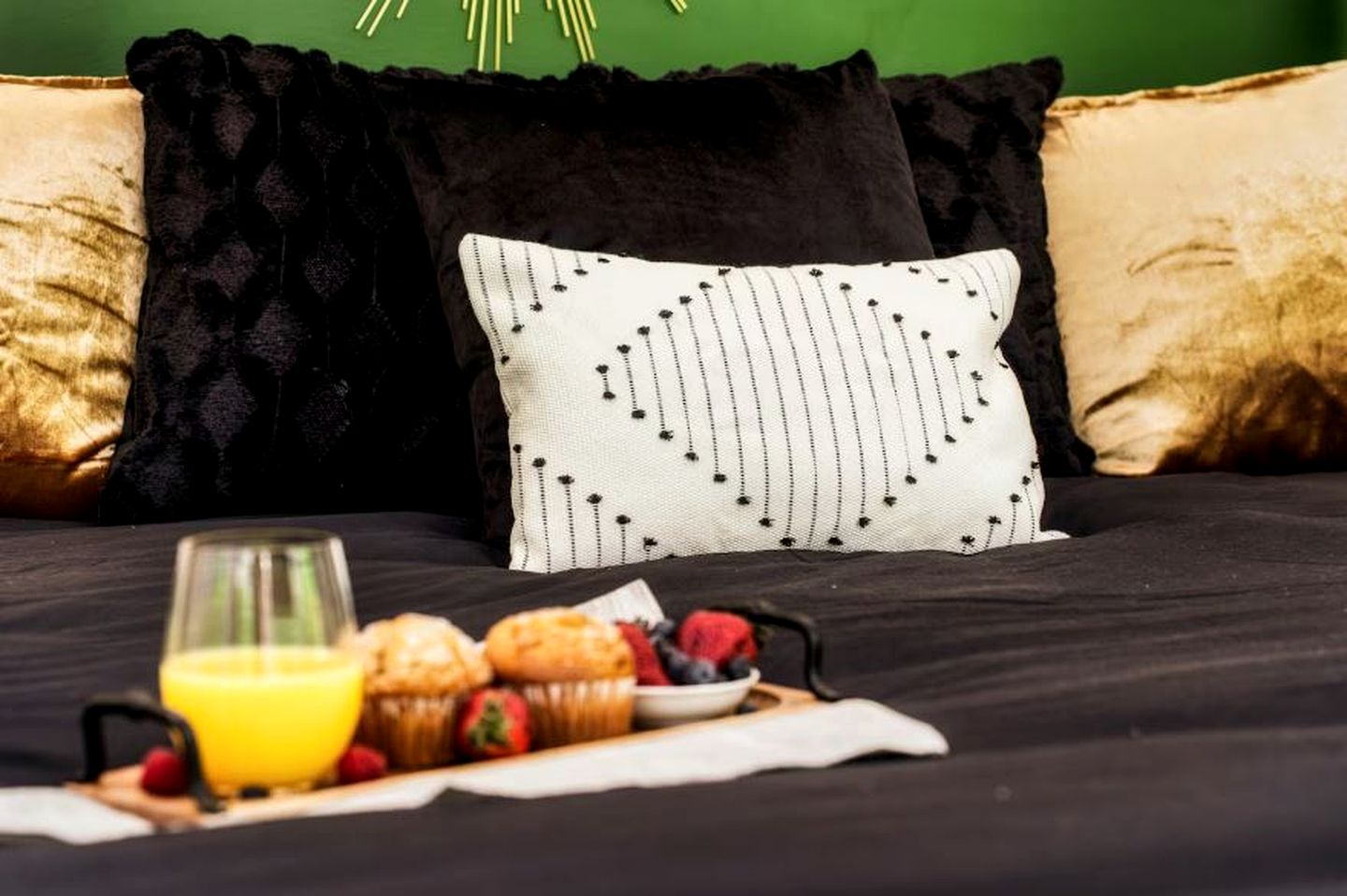 Cozy Dome Nestled in the Trees for an Unforgettable Couples Glamping Getaway in Scott County, Tennessee