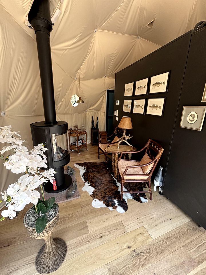 Luxurious Dome with Stunning Views for a Romantic Glamping Getaway by Swan Lake, New York