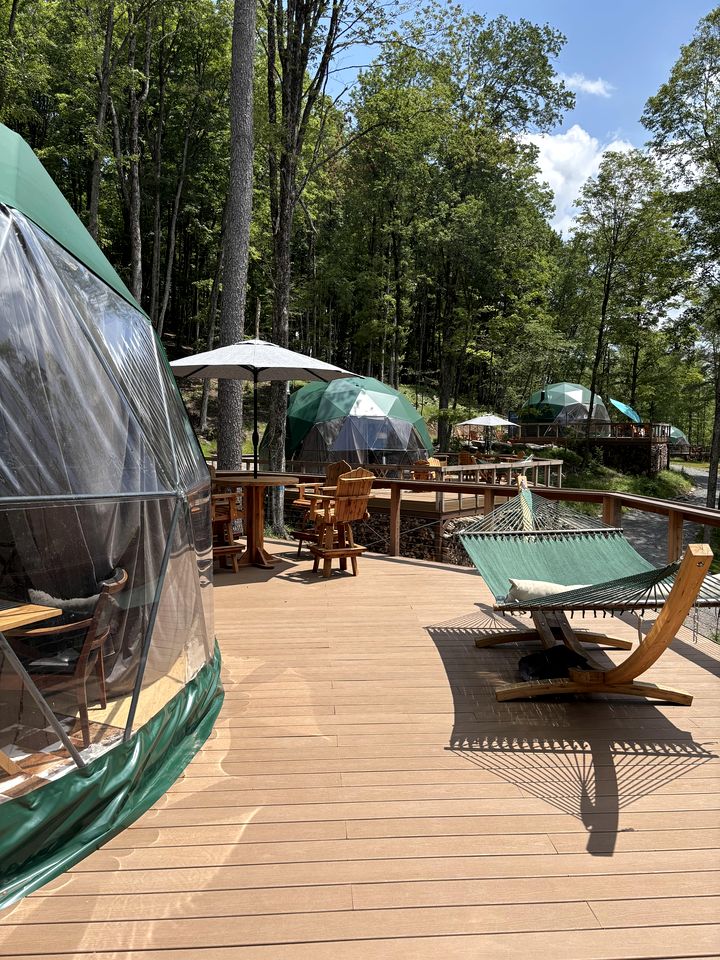 Luxurious Dome with Stunning Views for a Romantic Glamping Getaway by Swan Lake, New York