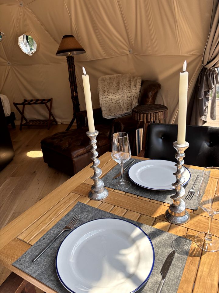 Luxurious Dome with Stunning Views for a Romantic Glamping Getaway by Swan Lake, New York