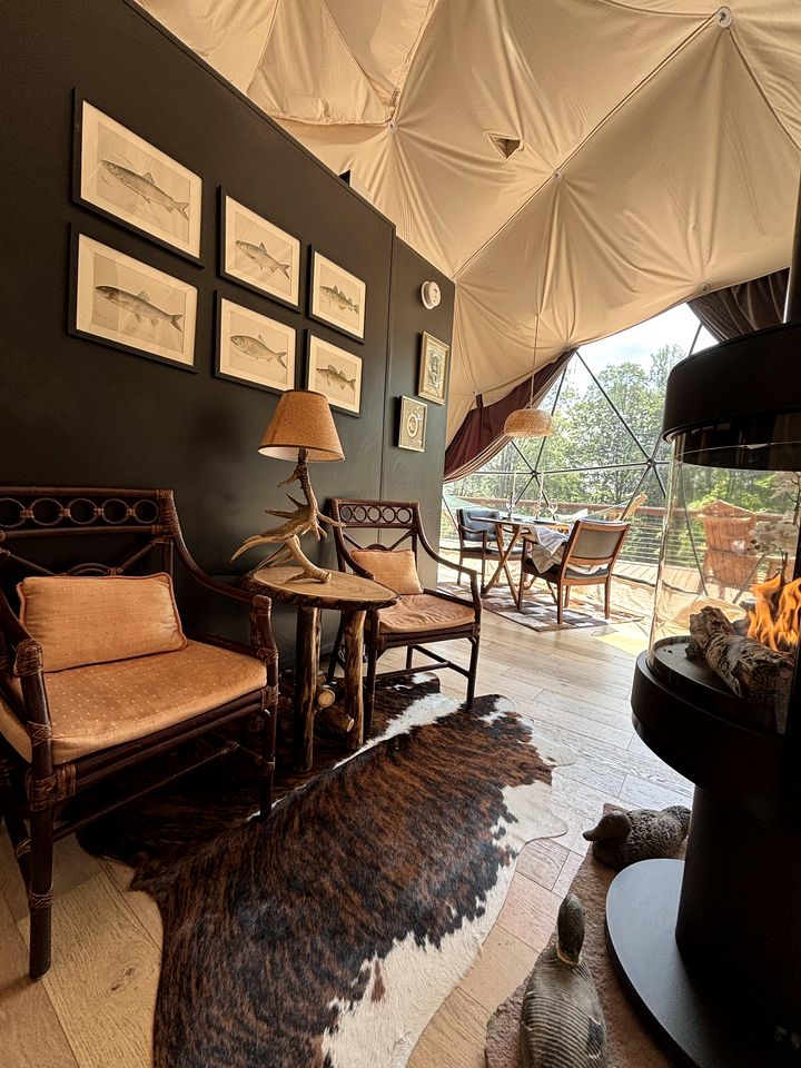 Luxurious Dome with Stunning Views for a Romantic Glamping Getaway by Swan Lake, New York