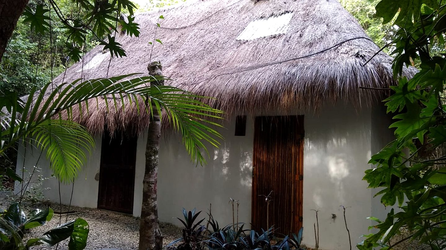 Cozy Bell Tent for a Unique Family Glamping Getaway Surrounded by Nature in Quintana Roo, Mexico