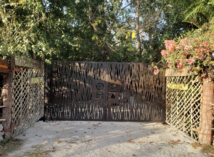 Yurts (Mexico, Puerto Morelos, Quintana Roo)