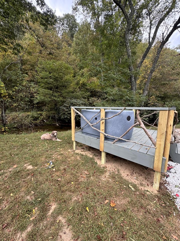 Cozy Tiny Cabin by the Creek for a Unique Pet-Friendly Getaway in Hillsville, Virginia