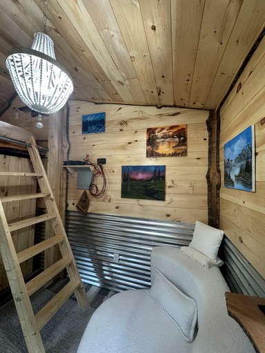 Cabins (United States of America, Hillsville, Virginia)