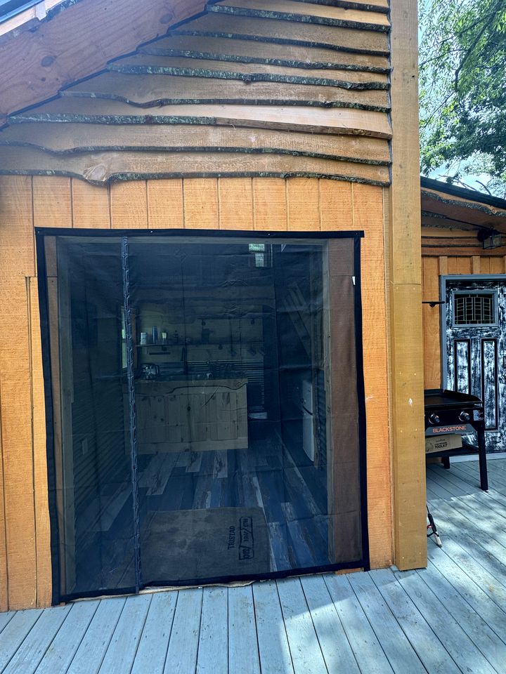 Cozy Tiny Cabin by the Creek for a Unique Pet-Friendly Getaway in Hillsville, Virginia