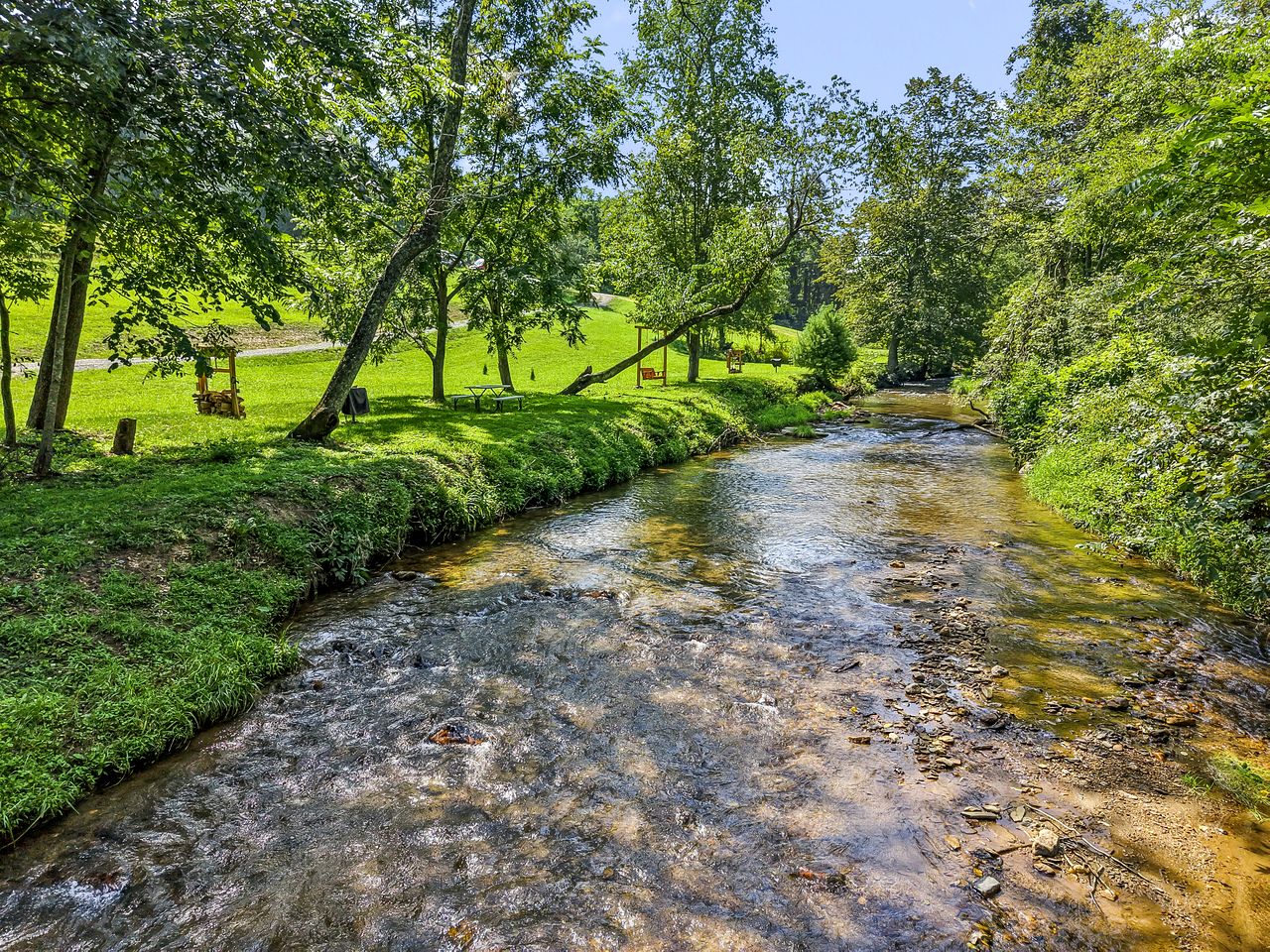 Cozy Tiny Cabin by the Creek for a Unique Pet-Friendly Getaway in Hillsville, Virginia