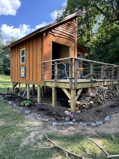 Cabins (United States of America, Hillsville, Virginia)
