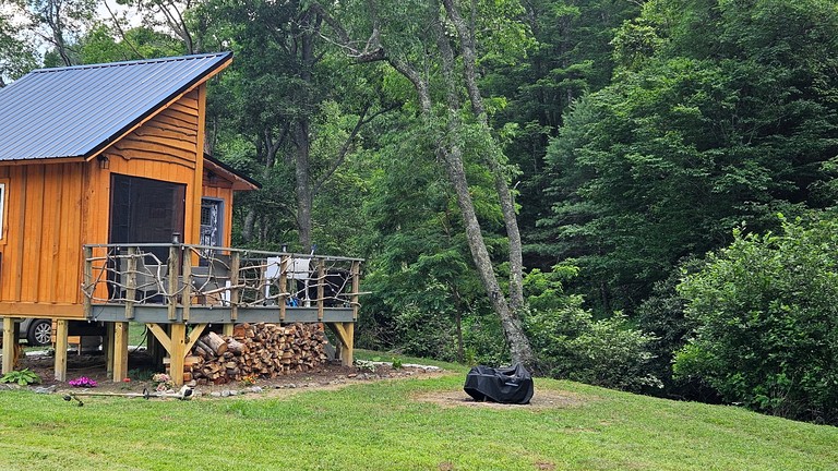 Cabins (United States of America, Hillsville, Virginia)