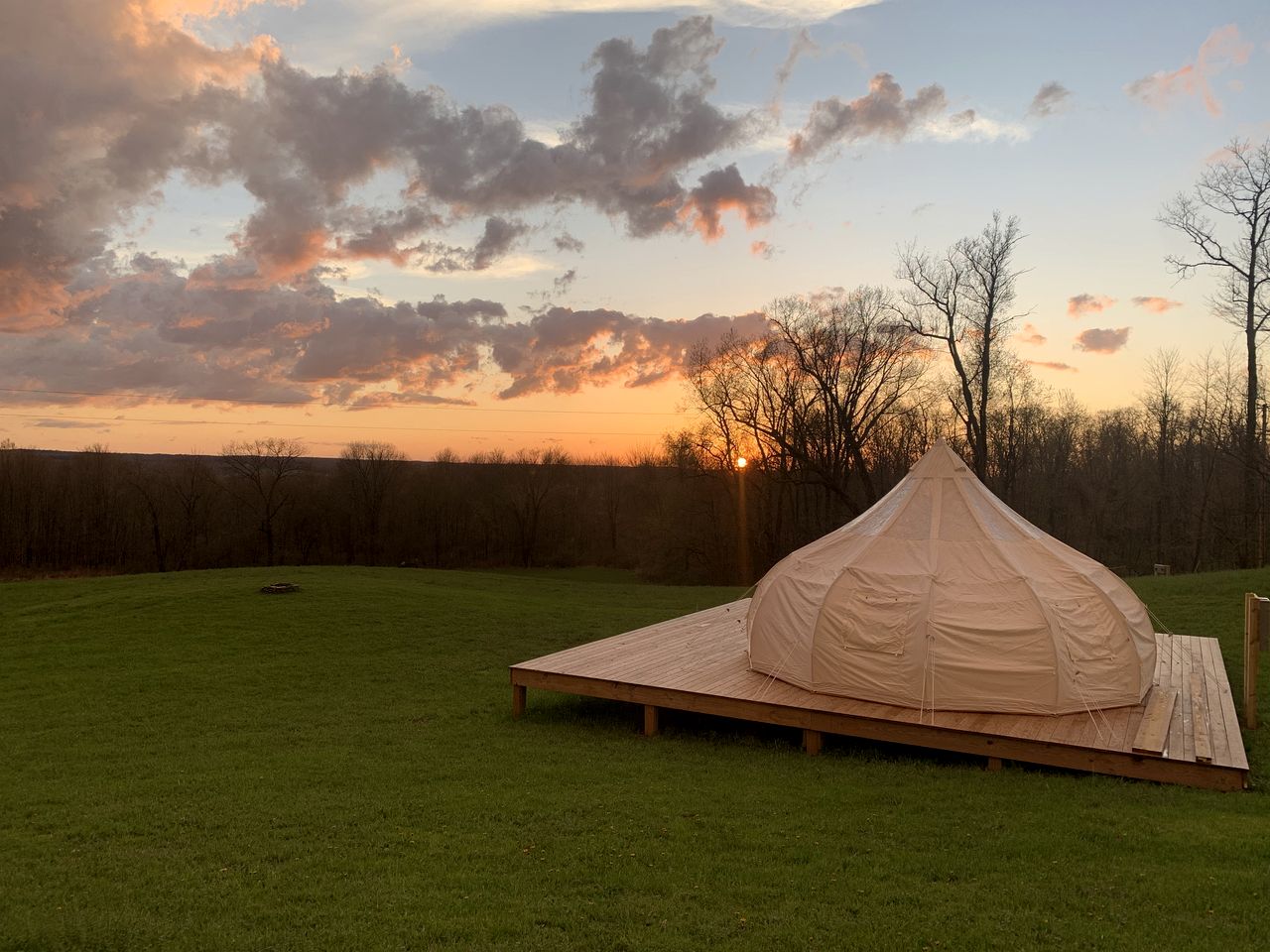 Blissful Bell Tent Oasis near Pymatuning Lake in Pennsylvania