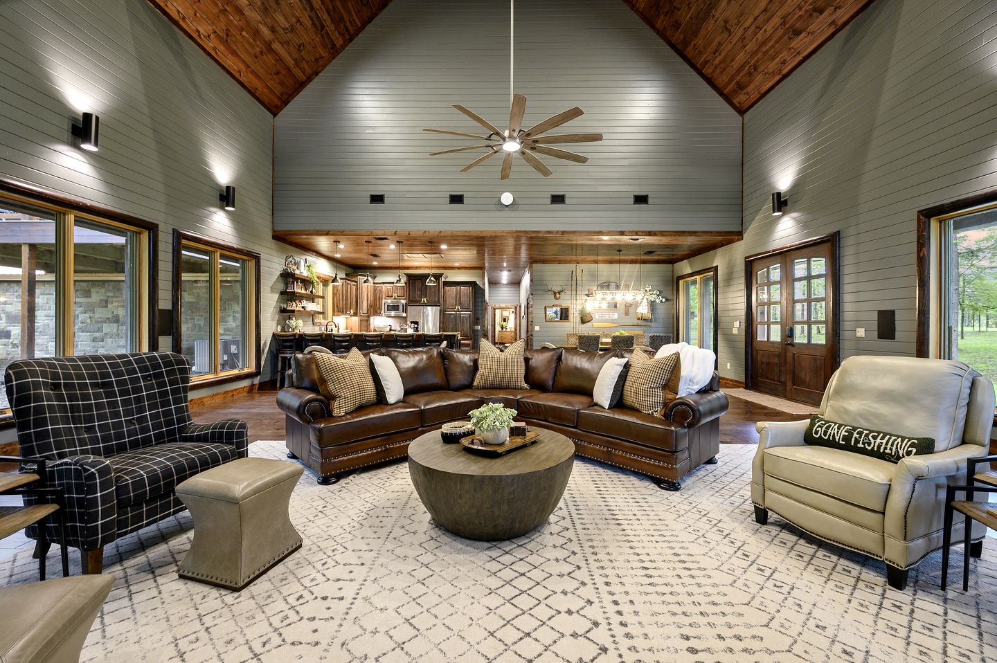 Incredible Spacious Vacation Rental for an Unforgettable Family Escape in Broken Bow, Oklahoma