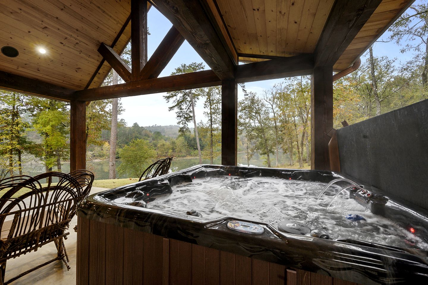 Incredible Spacious Vacation Rental for an Unforgettable Family Escape in Broken Bow, Oklahoma