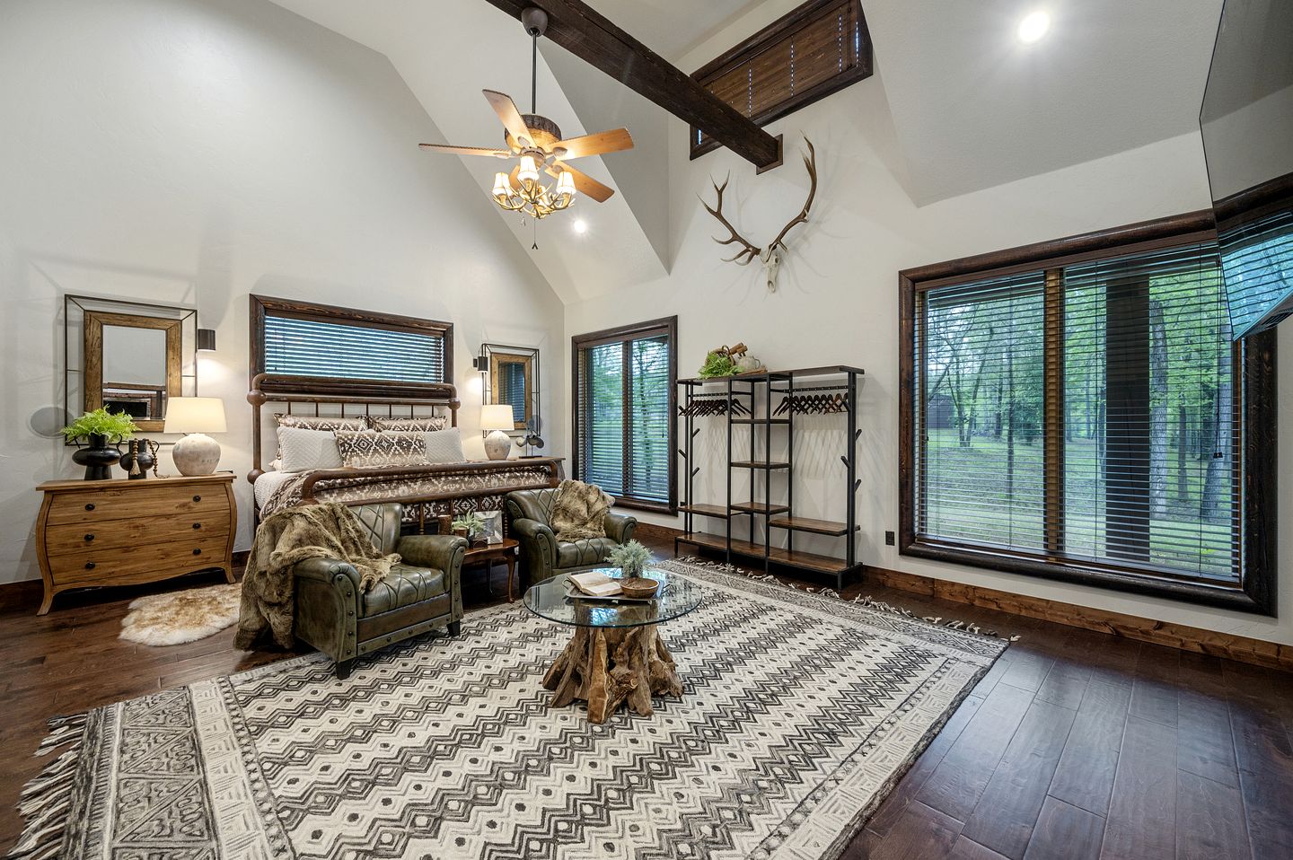 Incredible Spacious Vacation Rental for an Unforgettable Family Escape in Broken Bow, Oklahoma