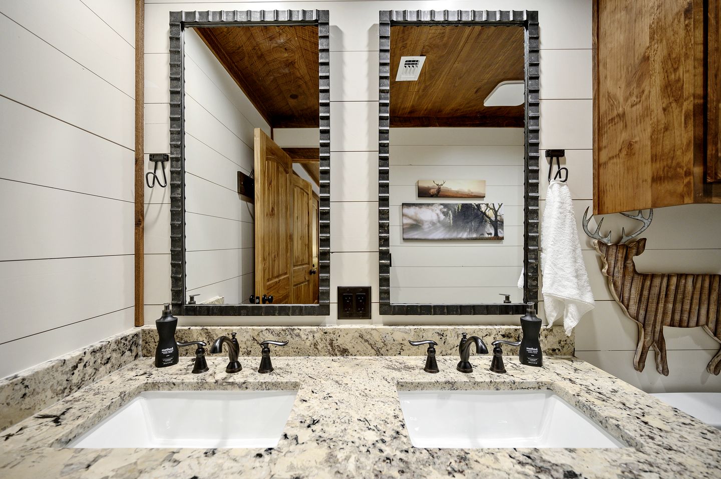 Incredible Spacious Vacation Rental for an Unforgettable Family Escape in Broken Bow, Oklahoma