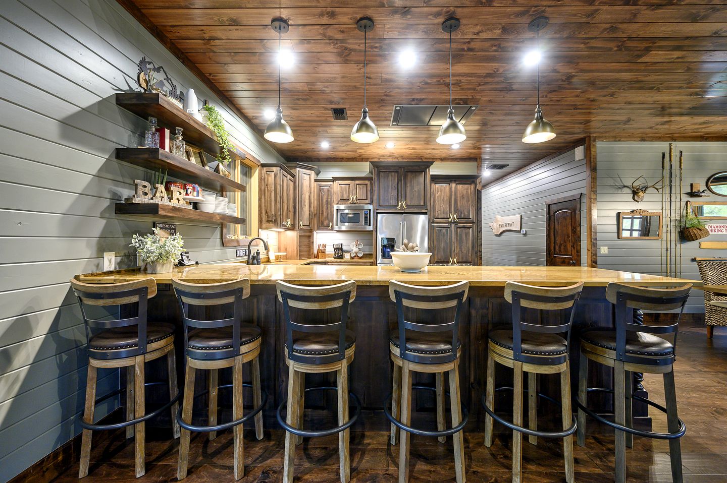 Incredible Spacious Vacation Rental for an Unforgettable Family Escape in Broken Bow, Oklahoma