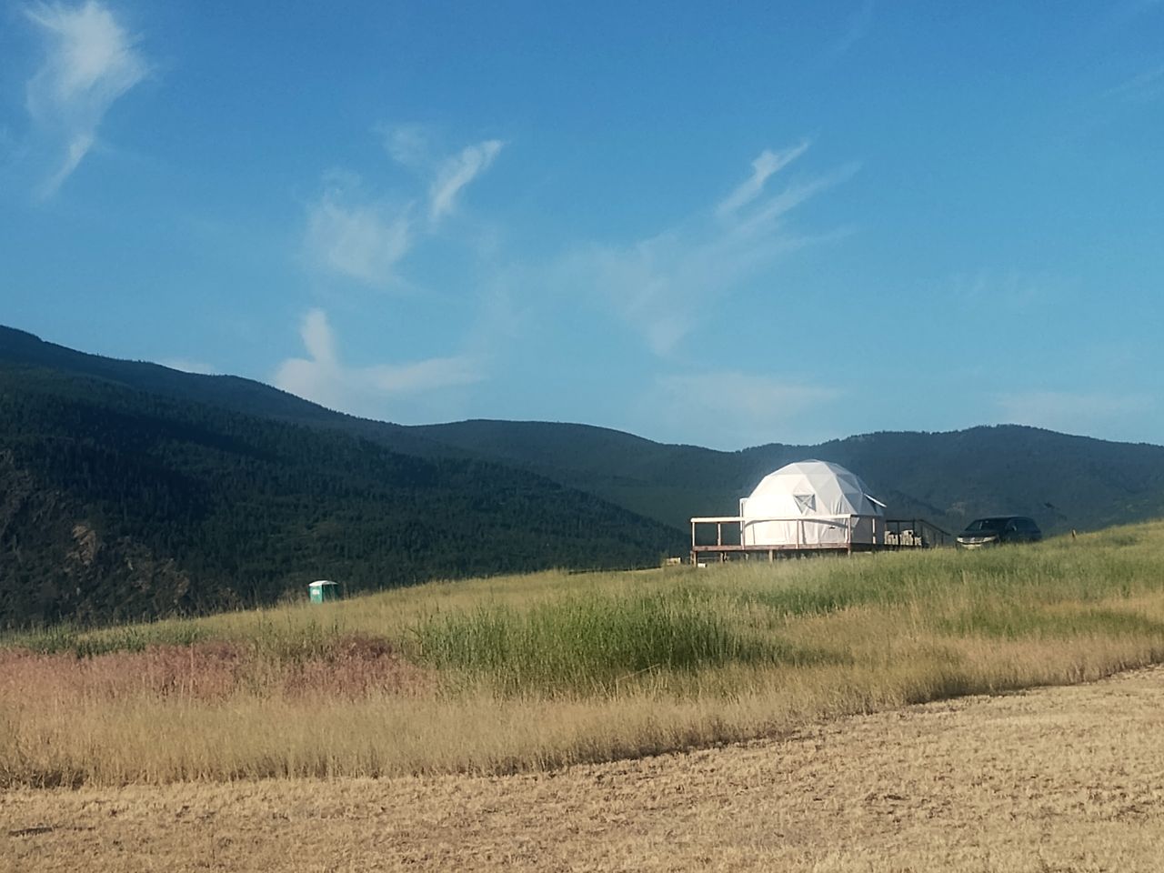 Stunning Off-Grid Dome with Spectacular Views for a Unique Glamping Getaway in Montana