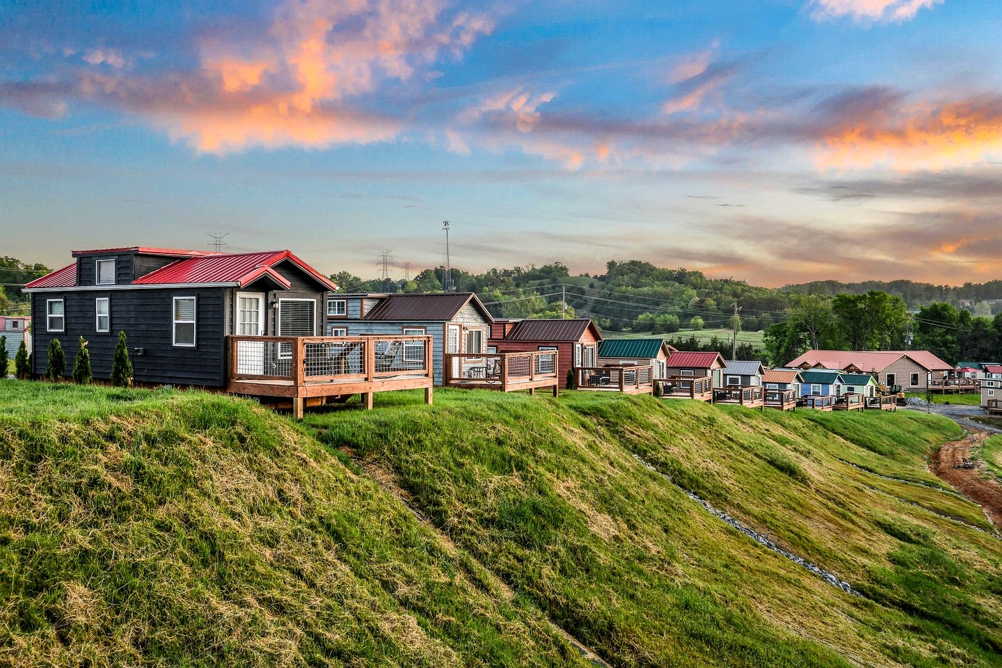 Modern Tiny House Surrounded by Nature, the Perfect Base for Tennessee Adventures in Sevierville