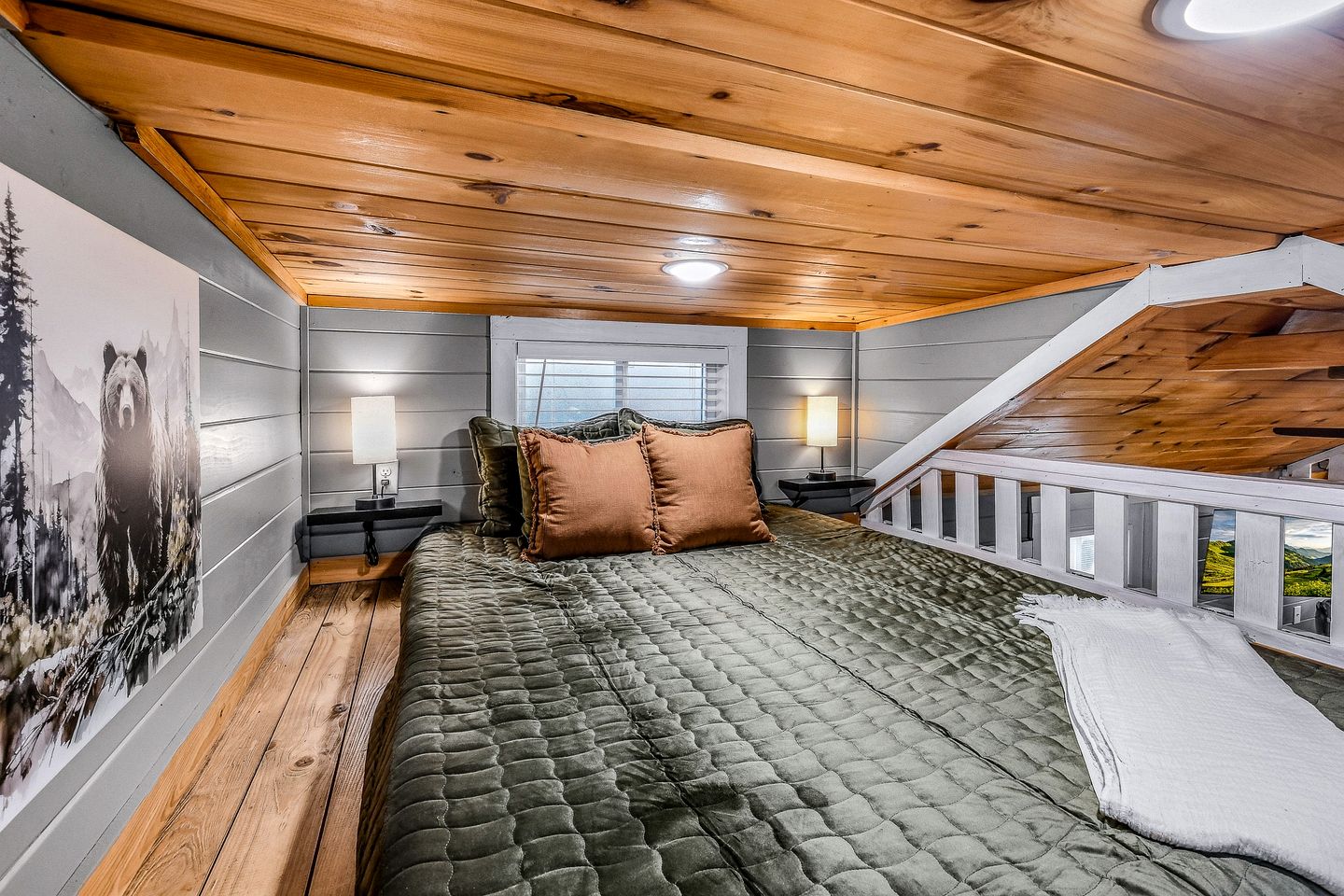 Modern Tiny House Surrounded by Nature, the Perfect Base for Tennessee Adventures in Sevierville