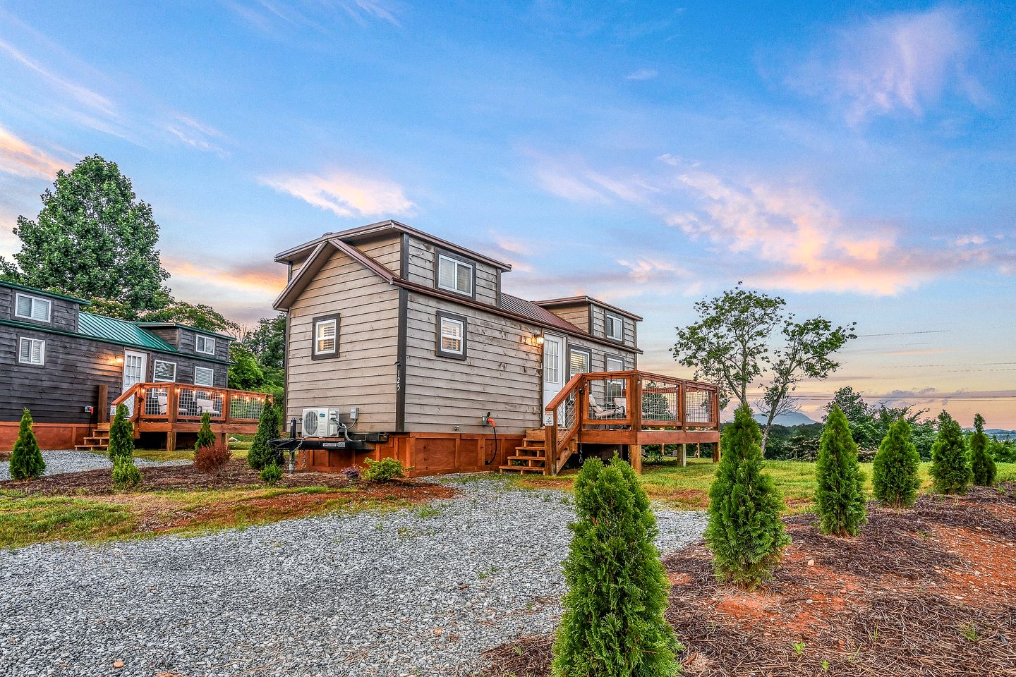Modern Tiny House Surrounded by Nature, the Perfect Base for Tennessee Adventures in Sevierville