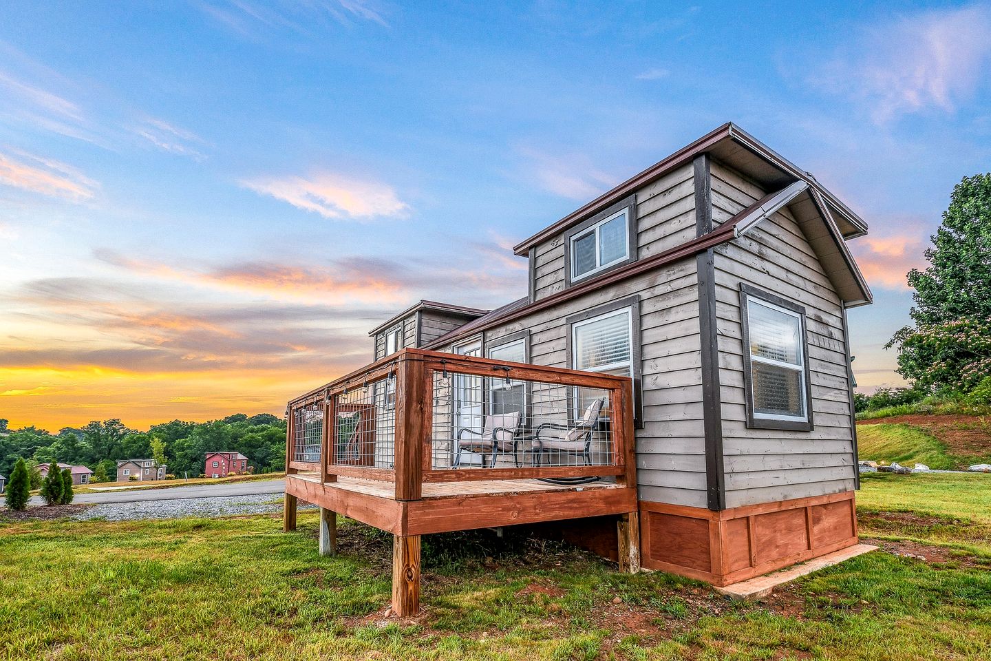 Modern Tiny House Surrounded by Nature, the Perfect Base for Tennessee Adventures in Sevierville