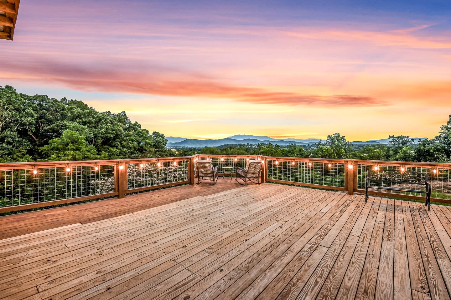 Modern Tiny House Surrounded by Nature, the Perfect Base for Tennessee Adventures in Sevierville
