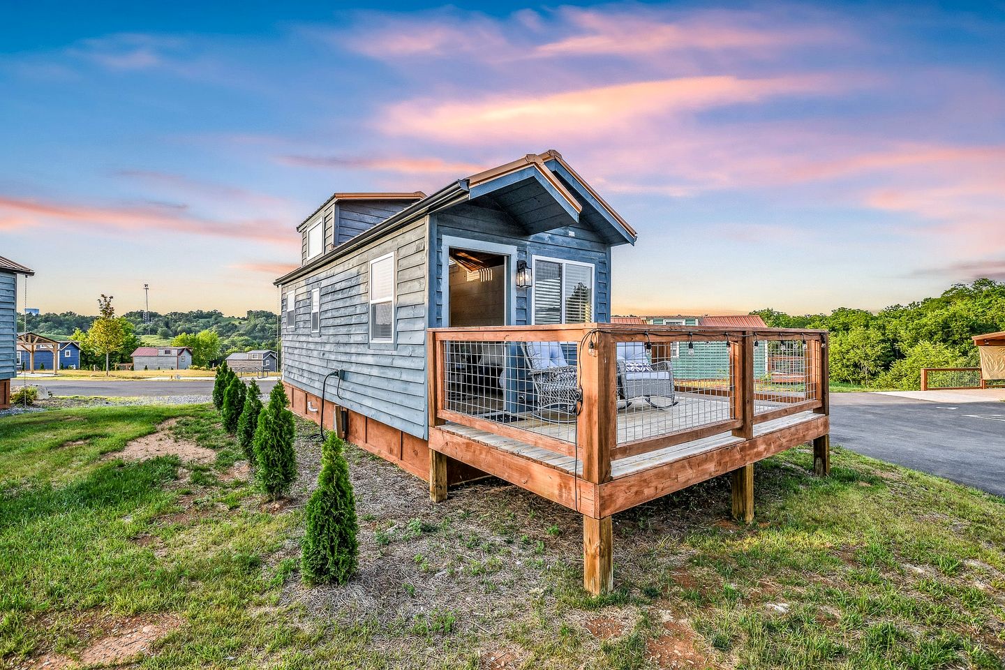 Cozy Tiny House near the Great Smoky Mountains for a Unique Getaway in Sevierville, Tennessee