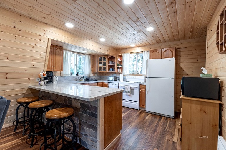 Cabins (United States of America, Duck Creek Village, Utah)