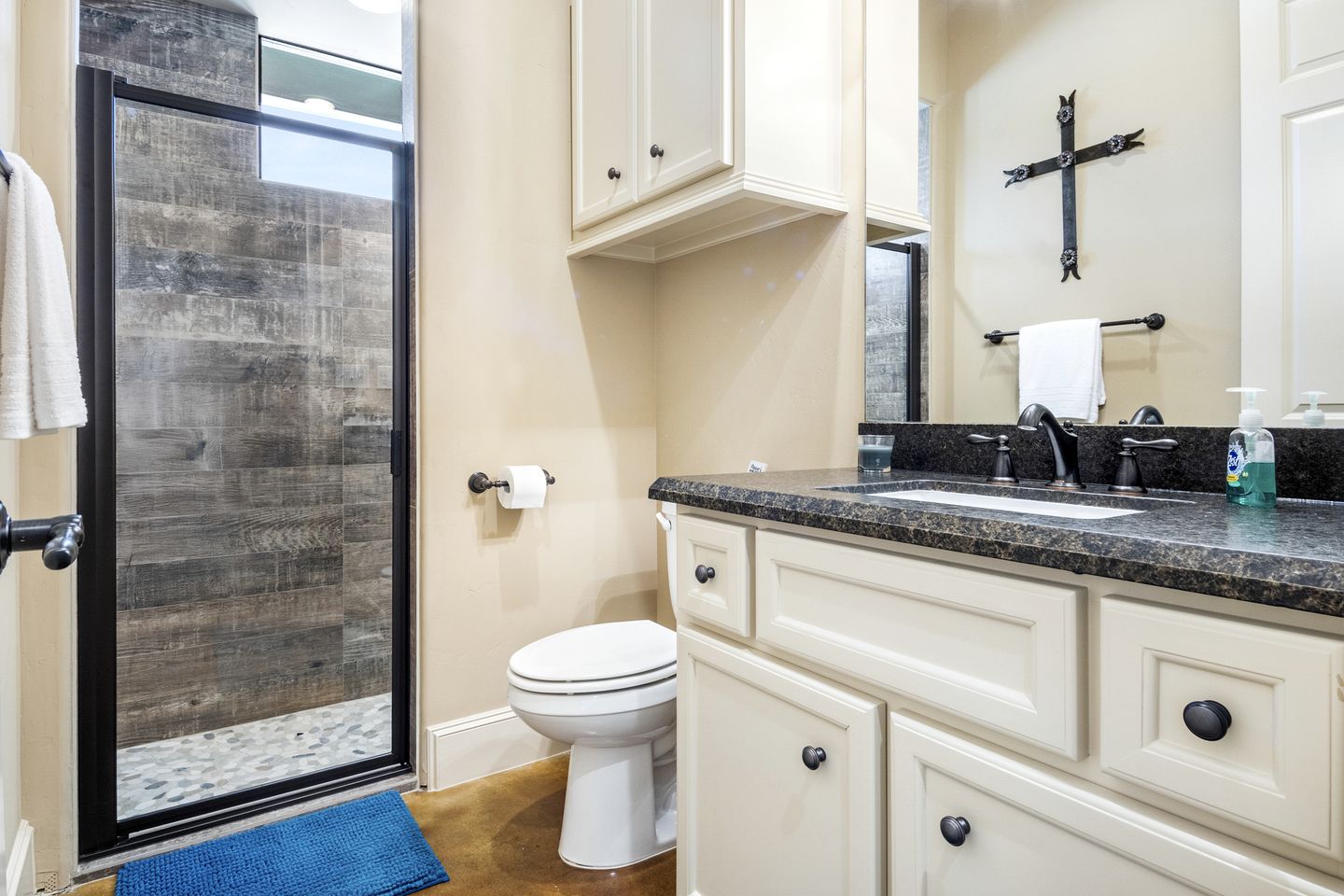 Enchanting Cottage Suite Haven near Medina River in Texas