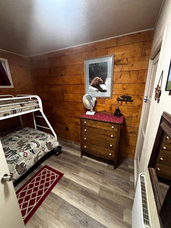 Cute Western-Themed Cabin in the Roosevelt National Forest near Fort Collins, Colorado