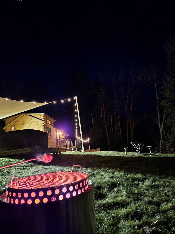 Incredible Modern Tiny Log Cabin near the Ammonoosuc River for a Romantic Getaway in New Hampshire