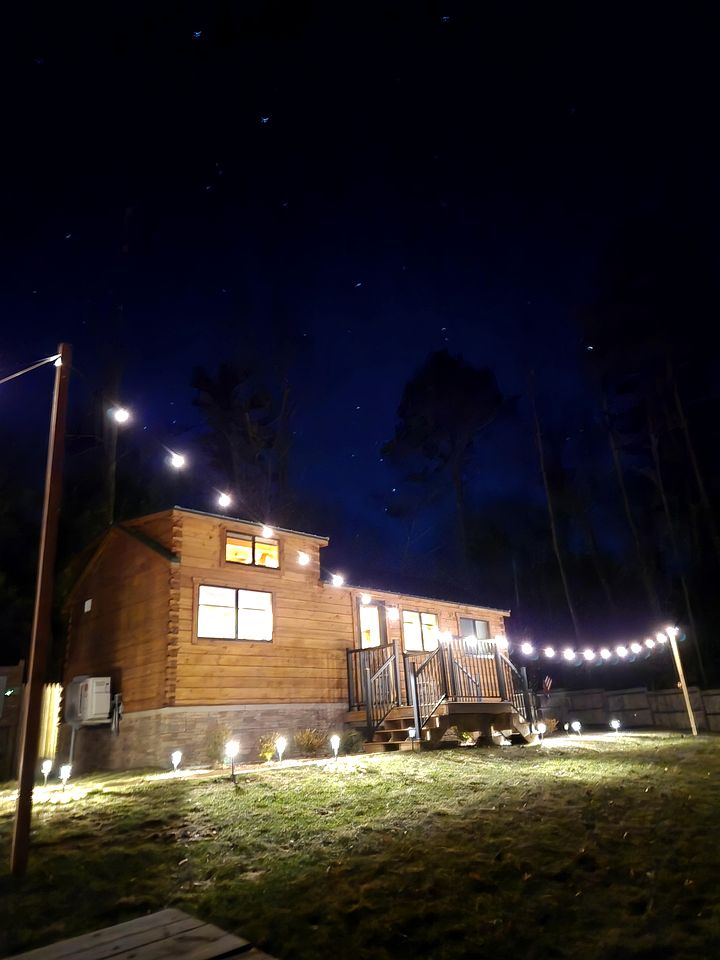 Incredible Modern Tiny Log Cabin near the Ammonoosuc River for a Romantic Getaway in New Hampshire