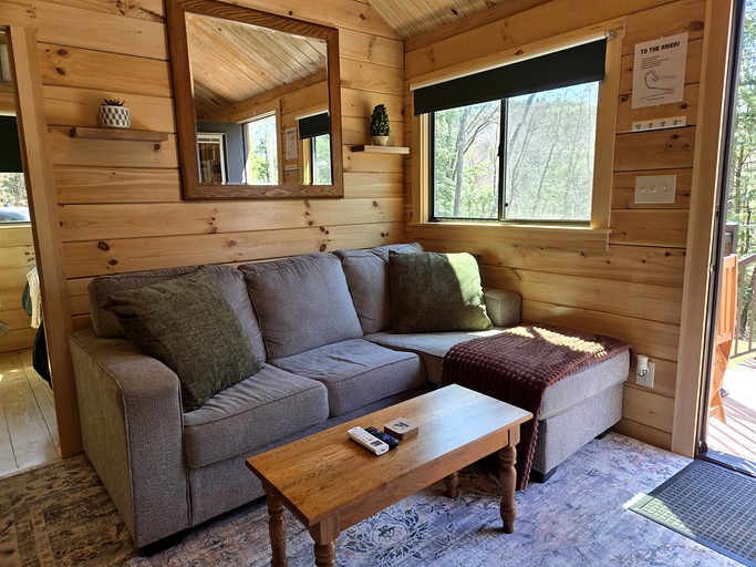 Cabins (United States of America, --, New Hampshire)