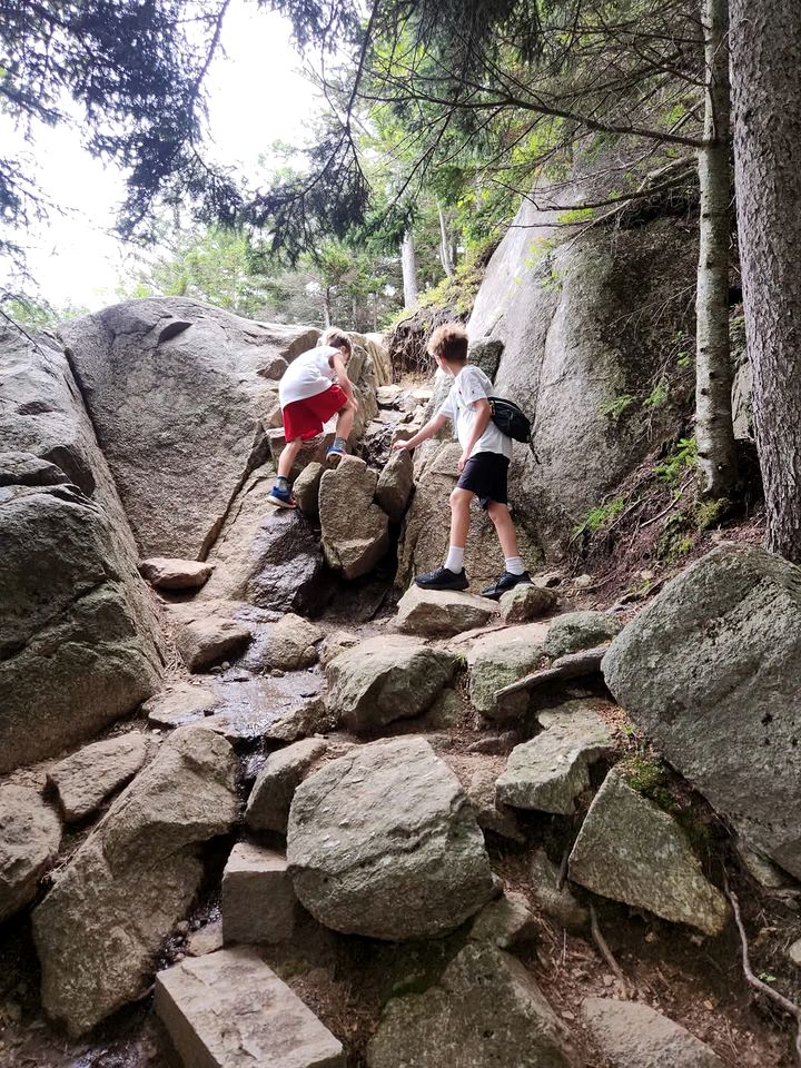 Incredible Modern Tiny Log Cabin near the Ammonoosuc River for a Romantic Getaway in New Hampshire