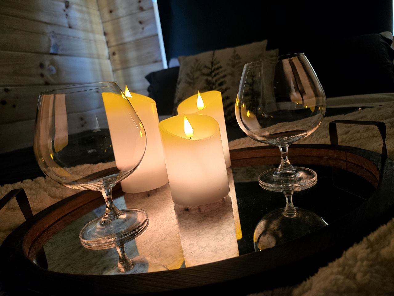 Incredible Modern Tiny Log Cabin near the Ammonoosuc River for a Romantic Getaway in New Hampshire