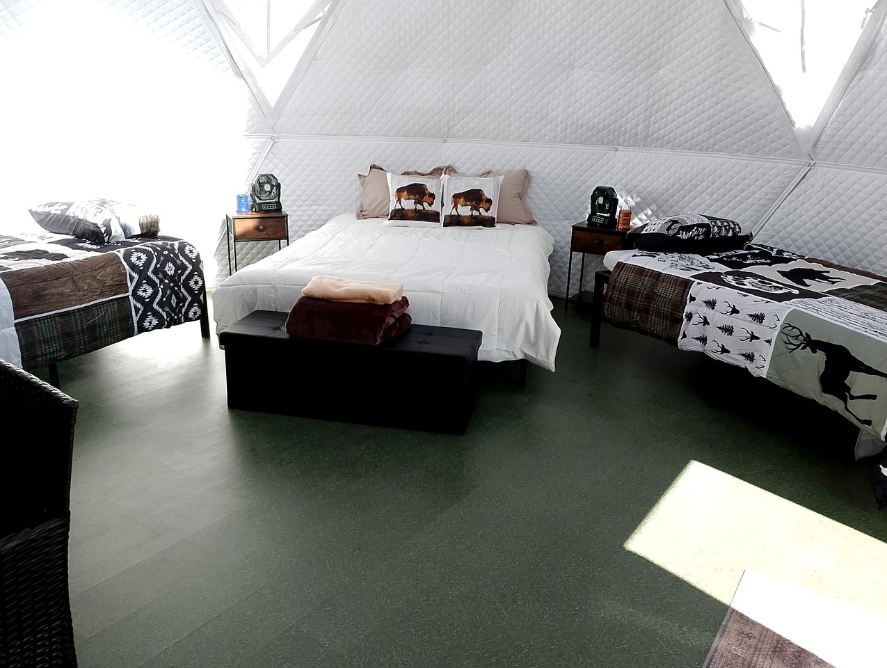 Beautiful Dome for a Romantic Glamping Escape with Breathtaking Views in Montana