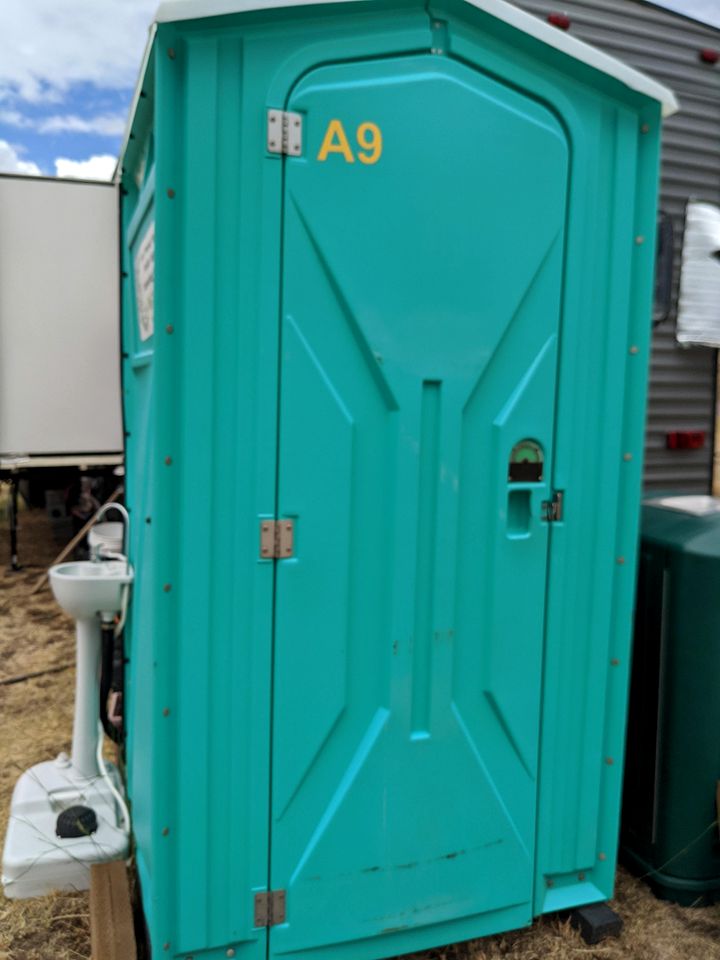 Beautiful Dome for a Romantic Glamping Escape with Breathtaking Views in Montana