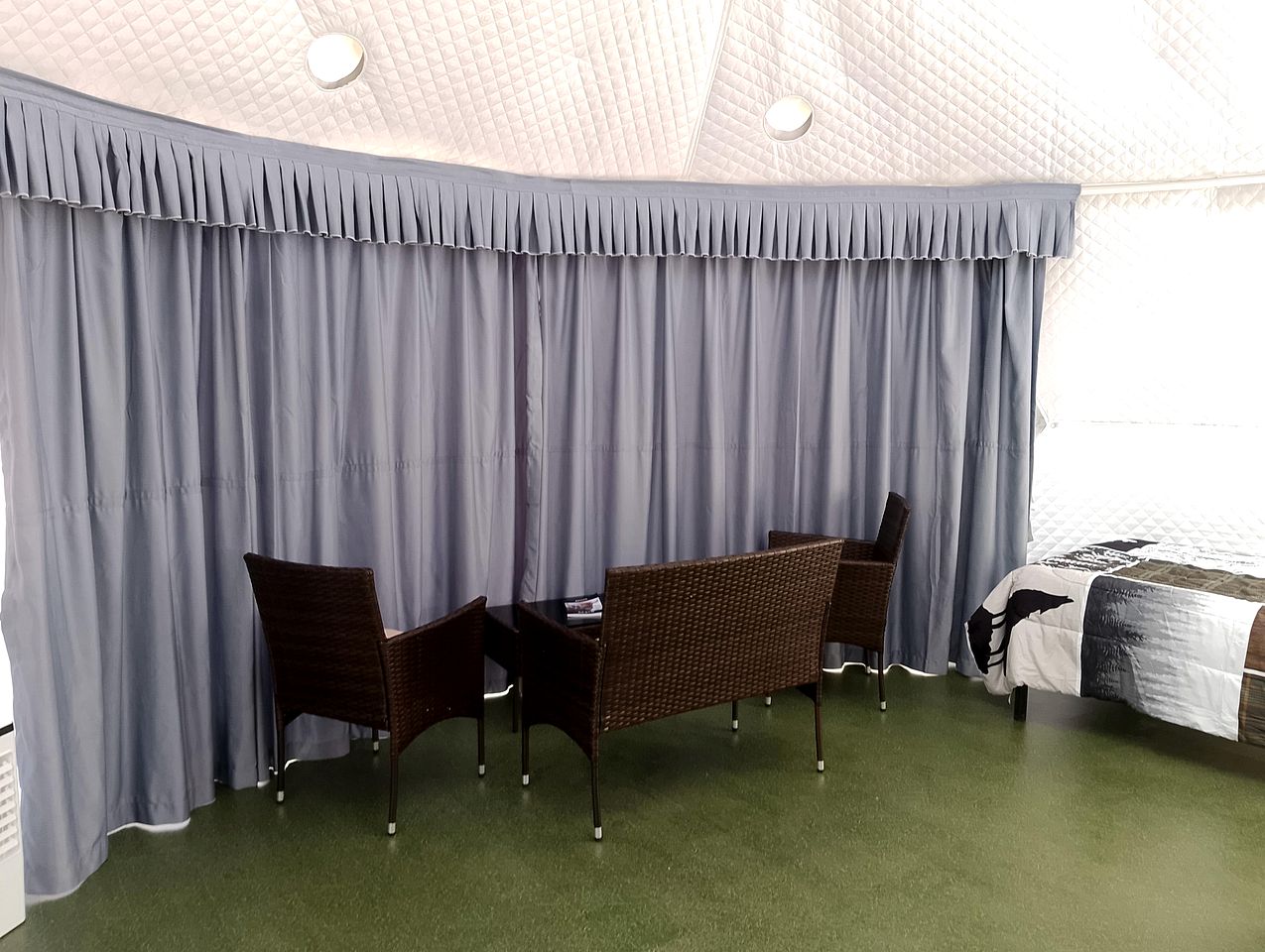 Beautiful Dome for a Romantic Glamping Escape with Breathtaking Views in Montana