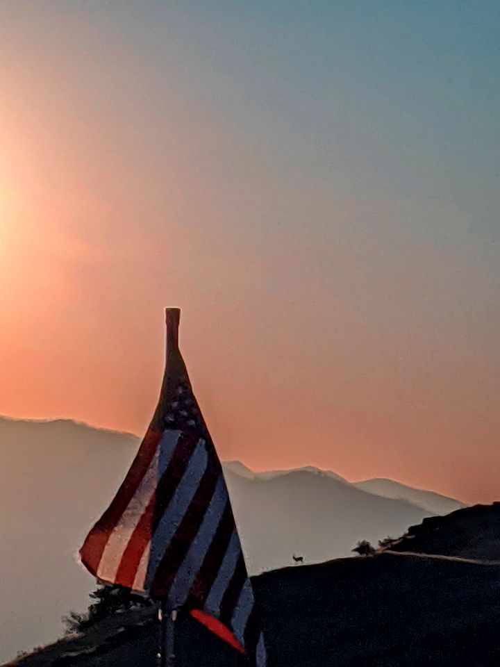 Beautiful Dome for a Romantic Glamping Escape with Breathtaking Views in Montana