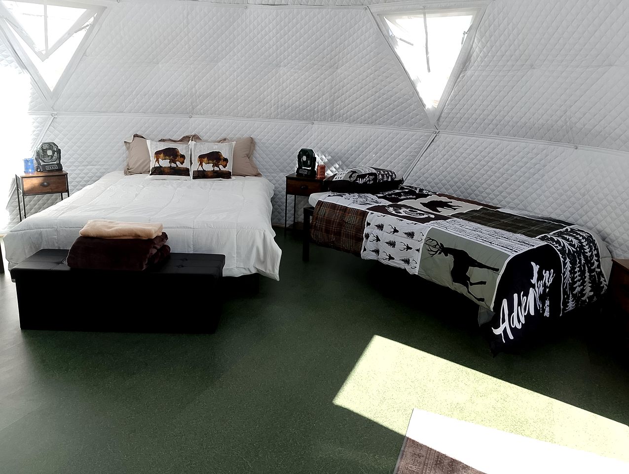 Beautiful Dome for a Romantic Glamping Escape with Breathtaking Views in Montana