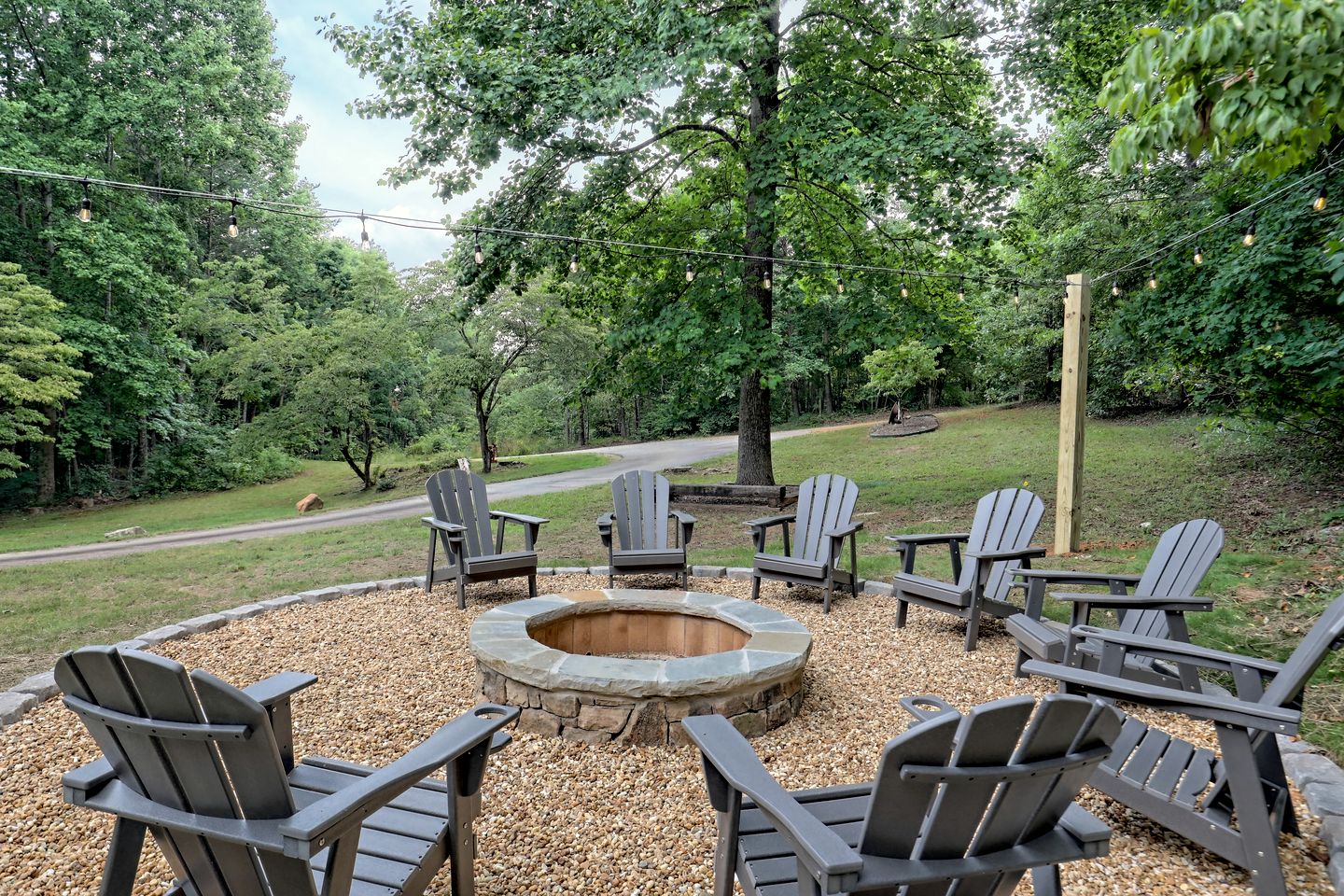 Spacious Mountain View Cabin with Wooded Privacy near Helen, Clarkesville & Cleveland, Georgia