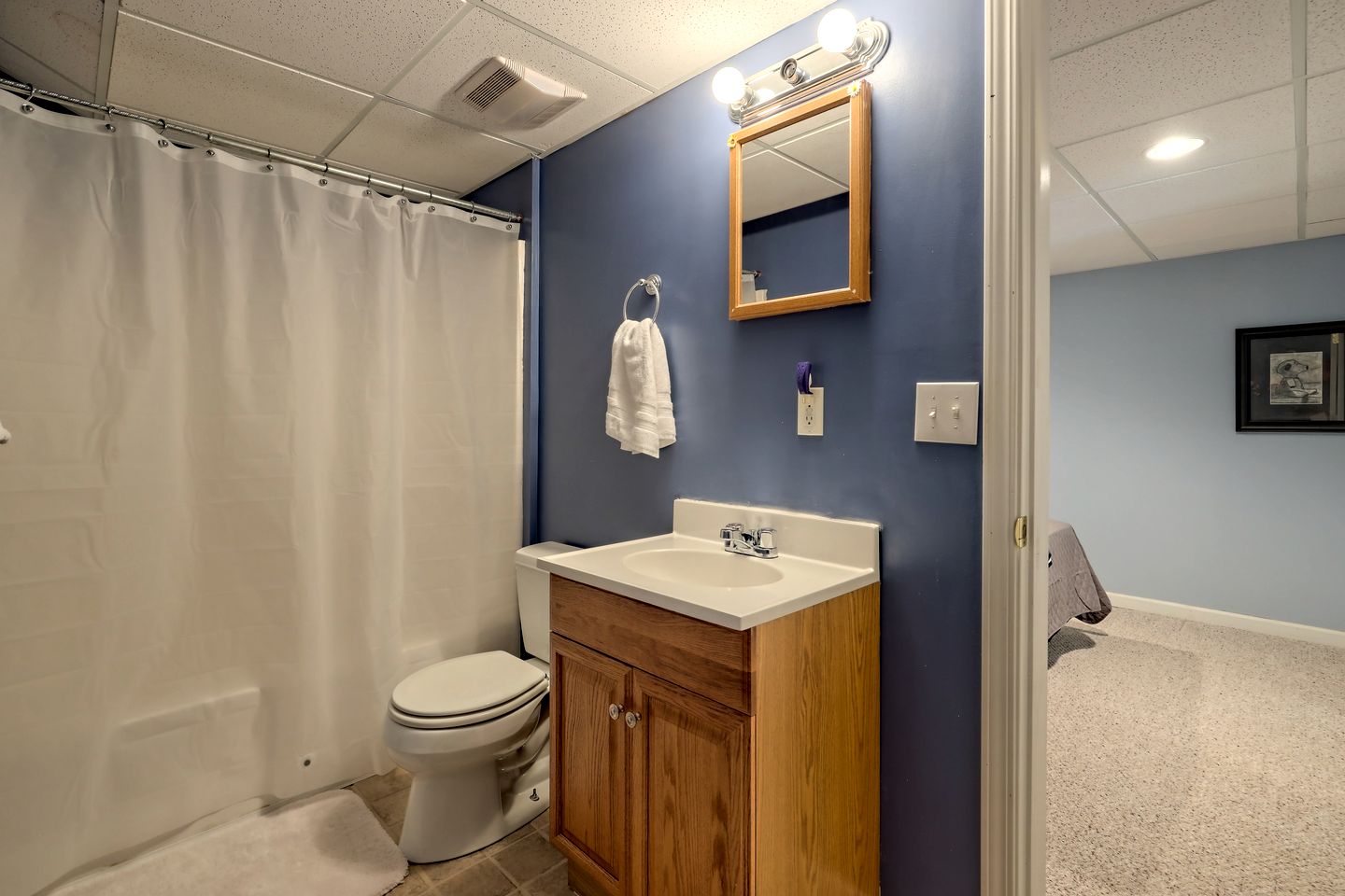 Spacious Mountain View Cabin with Wooded Privacy near Helen, Clarkesville & Cleveland, Georgia