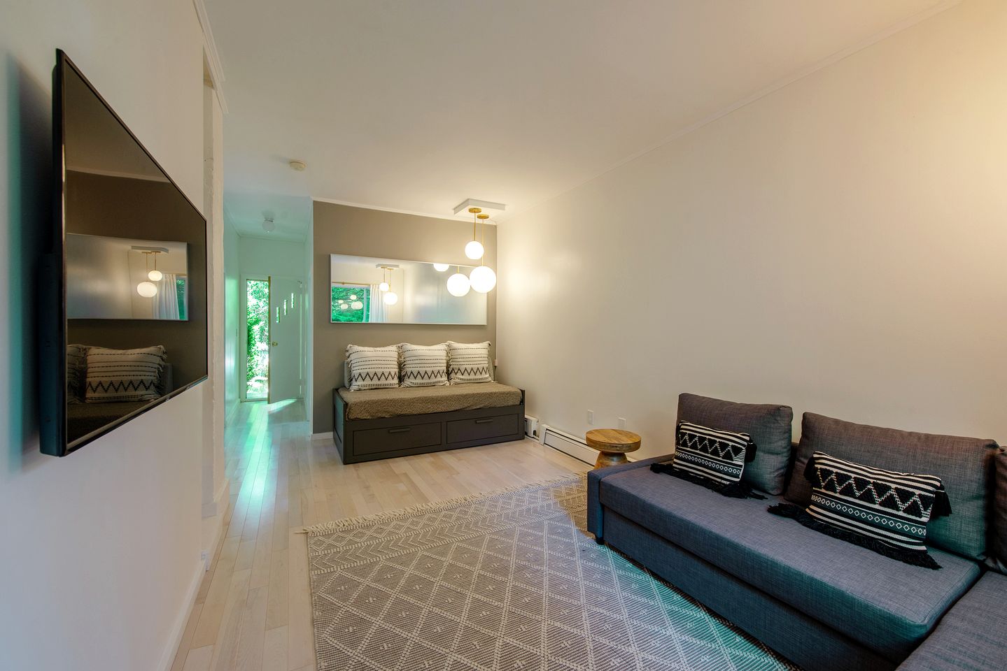 Cozy Cottage on a Private Farm Nestled Among the Southern Catskill Mountains in Woodridge, New York