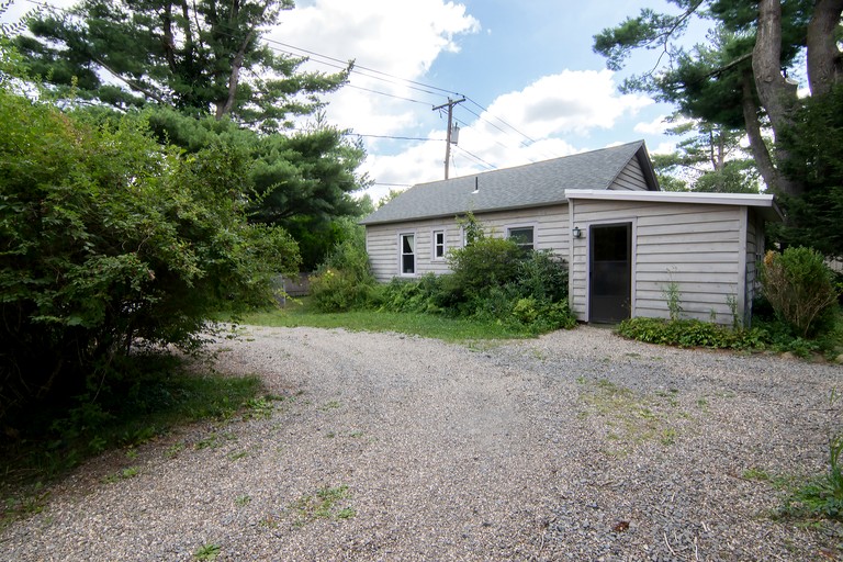 Cozy Cottage on a Private Farm Nestled Among the Southern Catskill Mountains in Woodridge, New York
