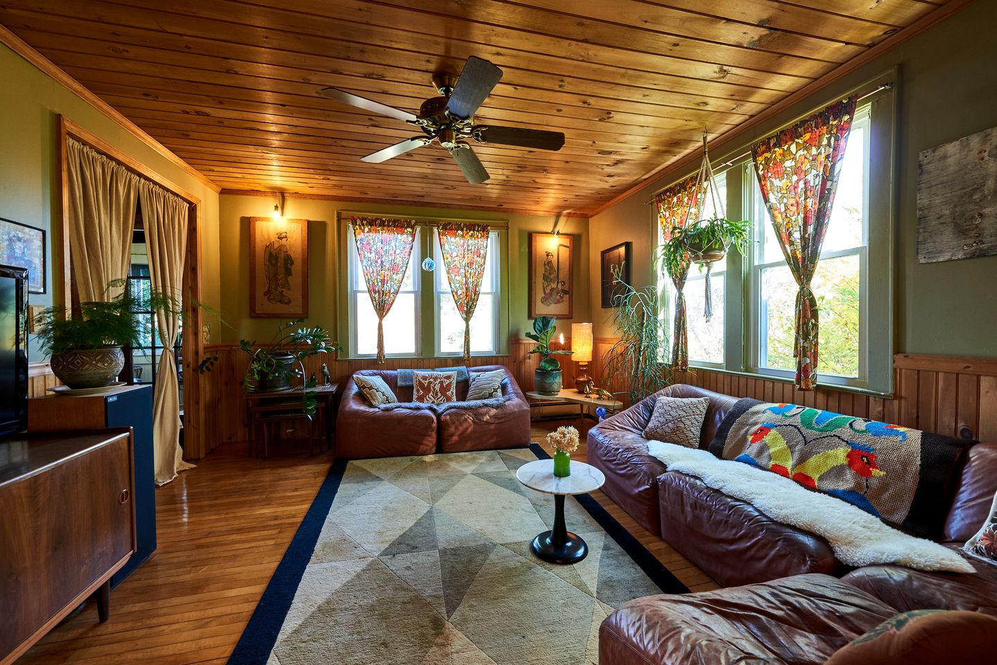 Incredible House with Stunning Decor on a Private Farm Along Silver Lake in Woodridge, New York