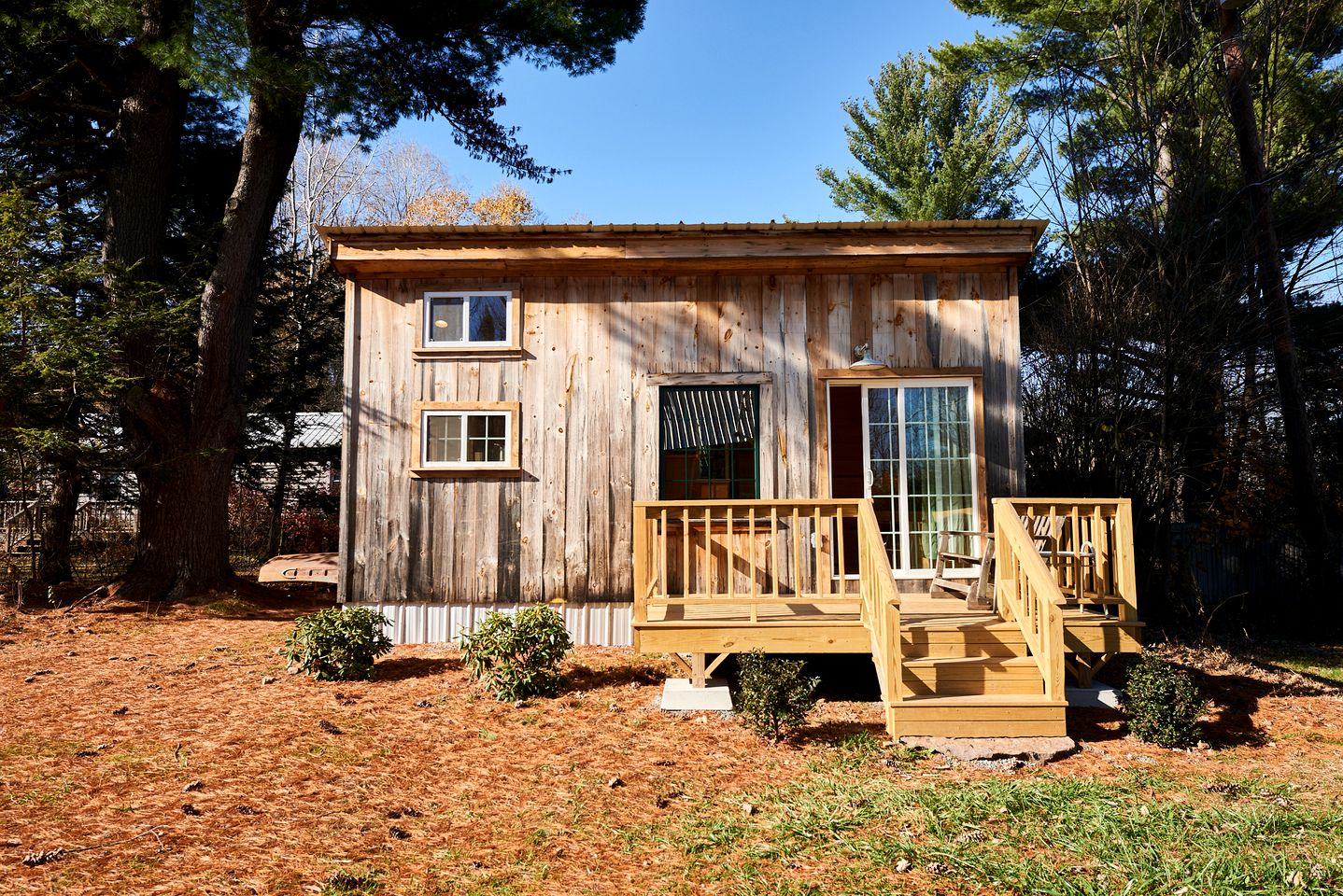 Cute Wooden Tiny House on a Beautiful Farm near Bethel Woods for a Romantic Getaway in Woodridge, New York