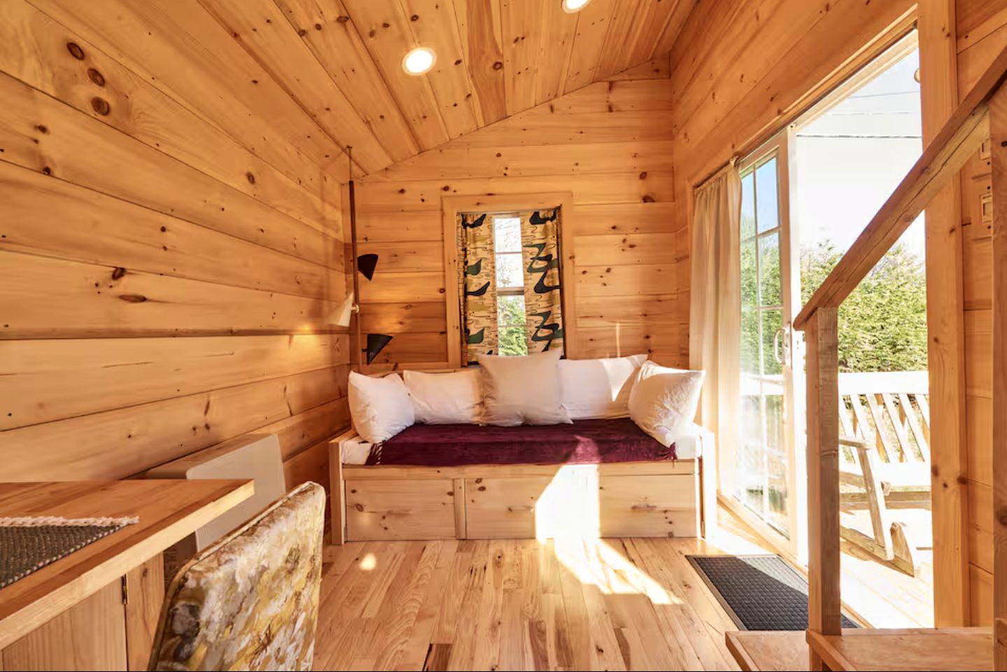 Cute Wooden Tiny House on a Beautiful Farm near Bethel Woods for a Romantic Getaway in Woodridge, New York