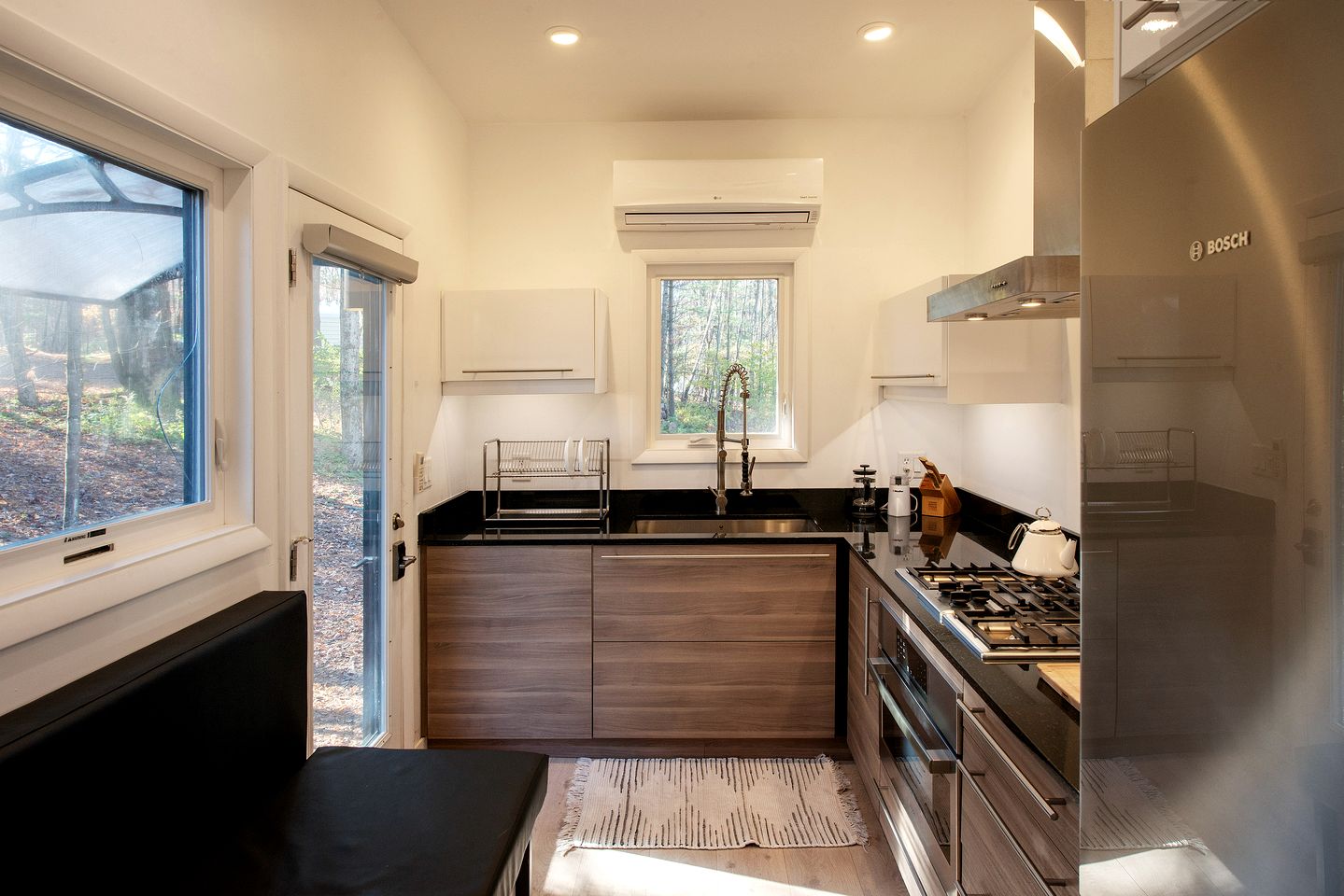 Modern Tiny House Surrounded by Nature near the Catskill Park for a Unique Glamping Experience in Woodridge, New York