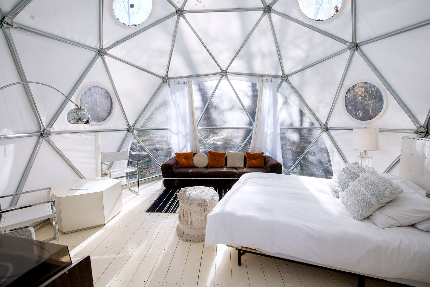 Domes (United States of America, Woodridge, New York)